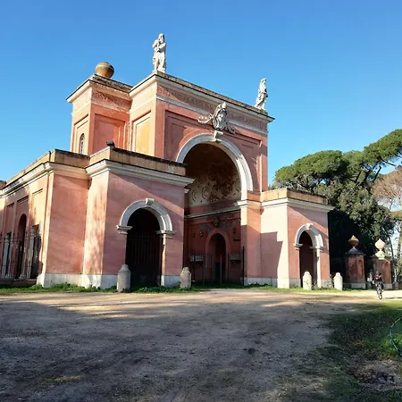 Stanza Privata Tra Villa Pamphili E Piazza San Pietro